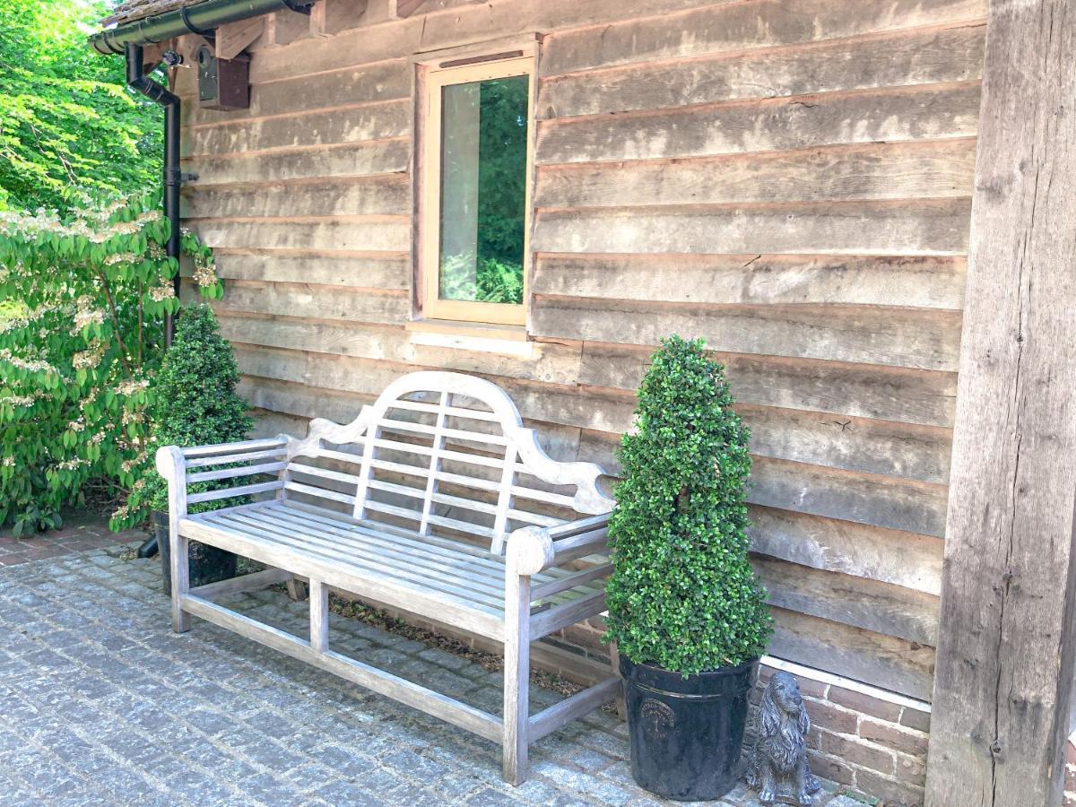 Hertford Barn Conversion エクステリア 写真