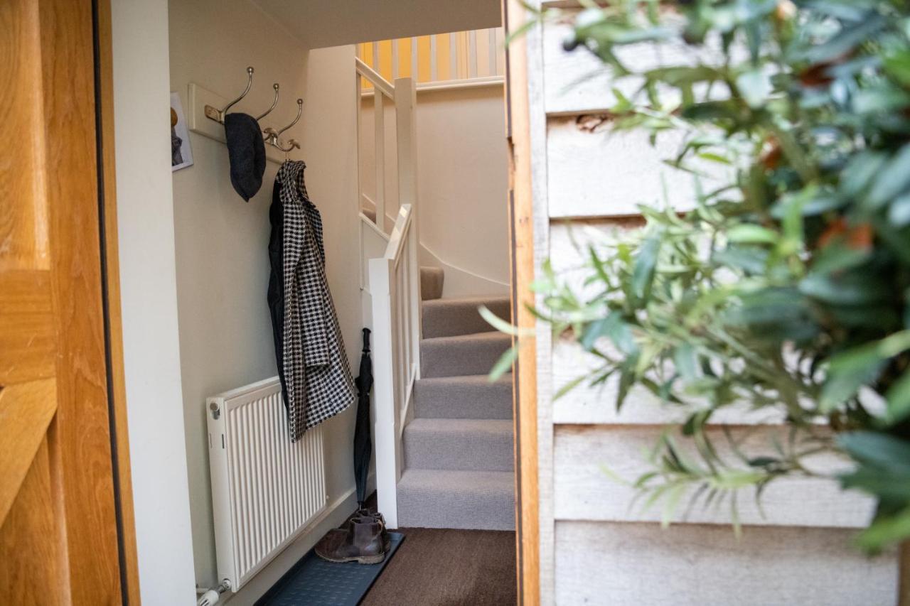 Hertford Barn Conversion エクステリア 写真